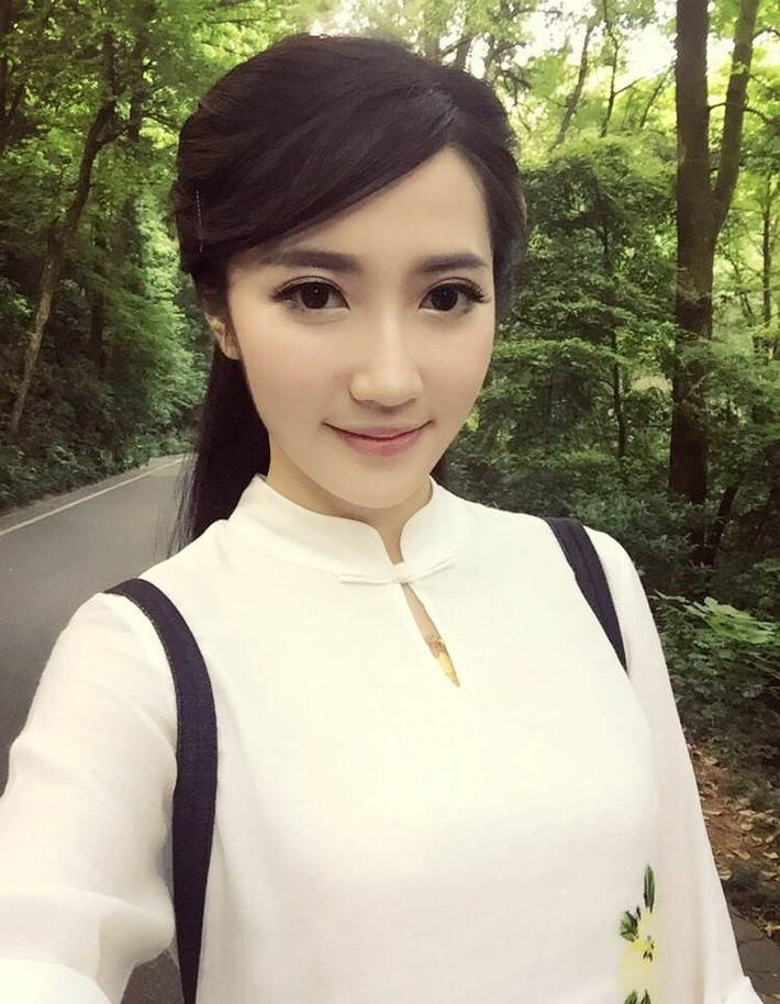 Xem thêm một số hình ảnh khác của Nhã Văn.