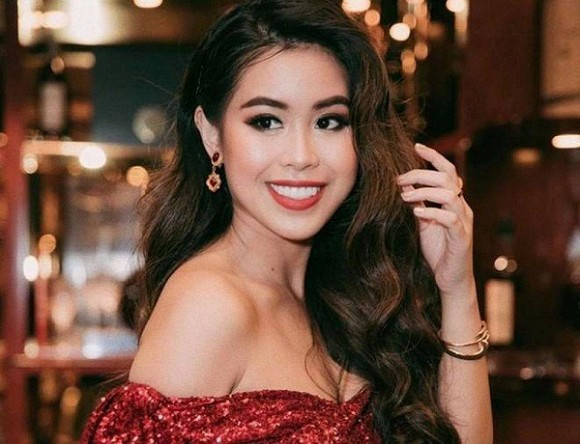 Mới đây, trên trang Instagram cá nhân, rich kid Tiên Nguyễn vui mừng thông báo sau thời gian ngắn điều trị cách ly tại Việt Nam, cô đã có kết quả âm tính với Covid-19.