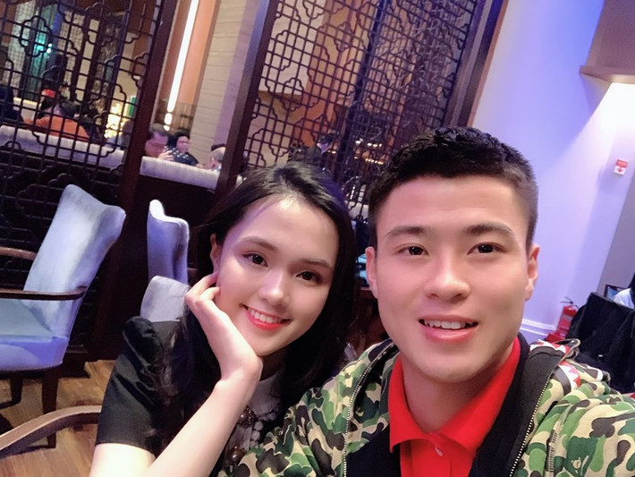 Duy Mạnh và Quỳnh Anh chính thức về chung 1 nhà sau gần 5 năm bên nhau. Đám cưới của cặp đôi từng thu hút sự chú ý đặc biệt của truyền thông.