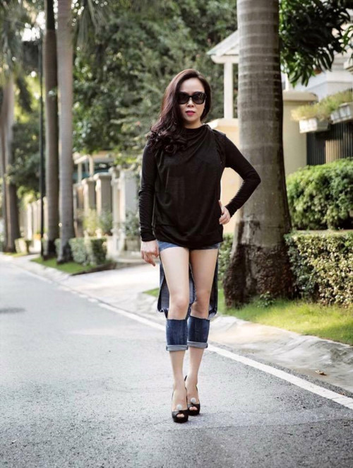 Phượng Chanel tên thật là Trương Thị Phượng (hoặc Linh Phượng) sinh năm 1977 tại Thanh Hóa.