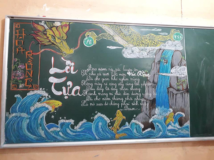 Nhung cho biết làm báo tường lên bảng khiến ai cũng thích thú, đặc biệt khi làm sai chỉ cần xoá nét đi vẽ lại chứ không cần phải thay giấy, vẽ lại từ đầu.
