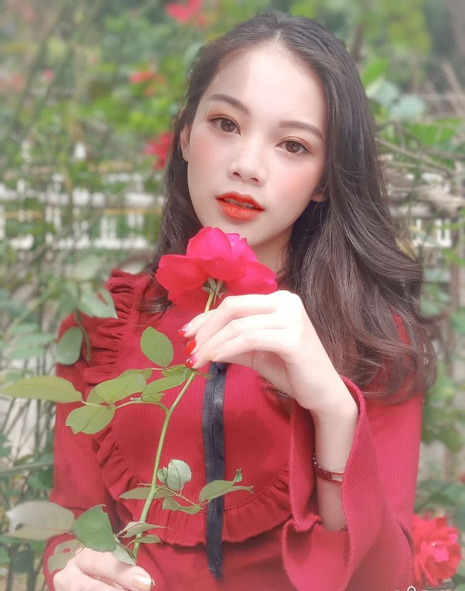 Phương Anh luôn ý thức được rằng, con gái cần có một ngoại hình có thể không quá xinh đẹp nhưng phải chỉnh chu.