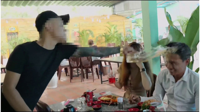 Một trong số gương mặt gây chú ý chính là "cô giáo hot girl" tên Trần Thị Nam Trân. Trân từng nổi tiếng trên mạng xã hội khi sở hữu gương mặt xinh đẹp, ngoại hình nóng bỏng lại làm nghề giáo. Ngoài công việc người mẫu, Trân Trần còn là một hotface sở hữu trang cá nhân gần 400 nghìn người theo dõi.