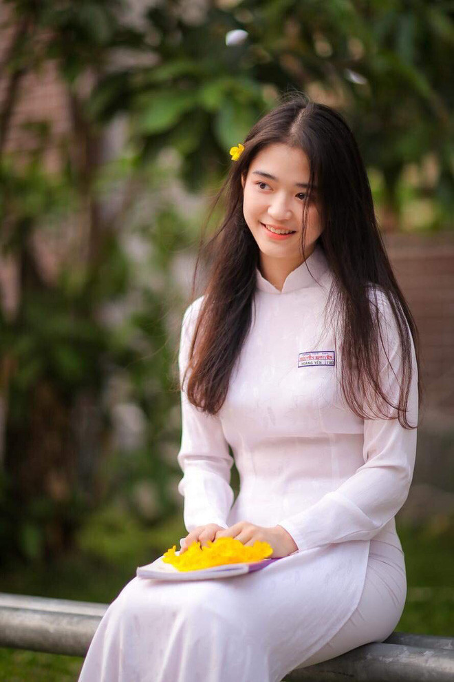 Nhờ lợi thế ngoại hình nên cô nàng sớm bén duyên với nghề mẫu ảnh và nhận được hơn 70.000 lượt theo dõi trên trang cá nhân.