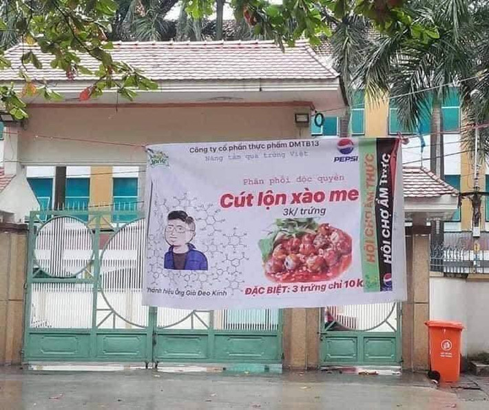 Thần đồng toán học đây rồi, 3 ngàn đồng 1 quả trứng nhưng 3 quả thì lại 10 ngàn.