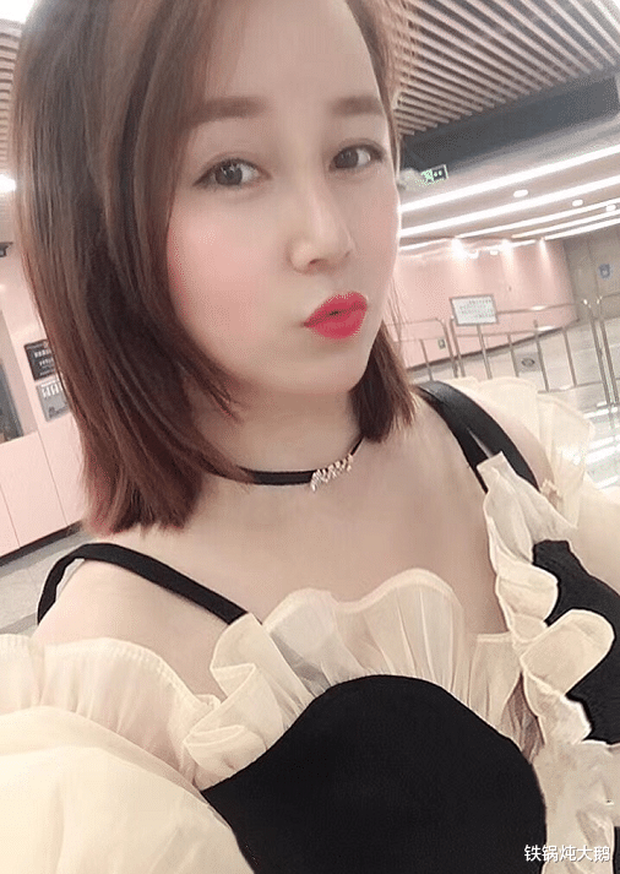 Một chàng trai đến từ Trung Quốc vì ế lâu quá nên đã quyết định thử liều tán tỉnh một cô gái qua mạng. Rất nhanh chóng, anh chàng này chọn được một cô gái hợp ý ngay từ những buổi đầu và cho rằng đó chính là định mệnh. Cả hai nói chuyện từ sở thích đến tính cách đều rất hợp và họ quyết định gặp nhau ở ngoài đời thực.