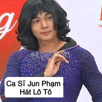 Mới đây trên trang Facebook của diễn viên BB Trần đăng tải bộ ảnh ngành nghề phù hợp với từng sao trong thời buổi dịch Covid-19 hoành hành thu hút sự quan tâm của cộng đồng mạng. Chưa đầy 1 ngày, loạt ảnh này đã có hơn 60.000 lượt like và hơn 3.000 lượt bình luận.