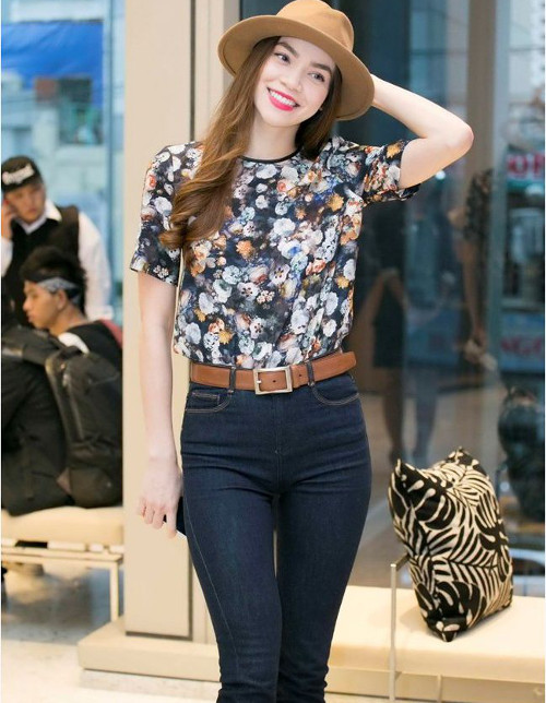 Ngoài đời thường, Hồ Ngọc Hà khiến người hâm mộ mê đắm bởi những bộ cánh sành điệu, thời thượng.