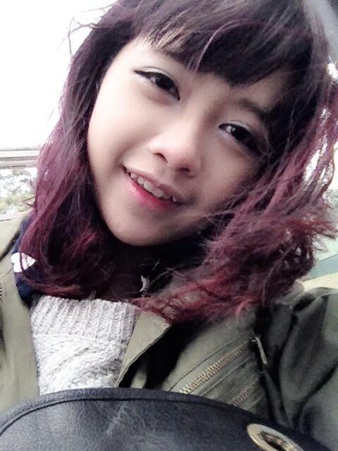Mới đây, Mờ Naive đã tự viết lời cho ca khúc “Tạm biệt” trên nền nhạc “Hello Goodbye” và được nhiều người đón nhận, cô nàng sinh năm 1995 đang dần khẳng định tên tuổi qua nhiều sản phẩm âm nhạc tự sản xuất, bên cạnh đó chuyện tình yêu với bạn trai đi du học cũng được nhiều người ủng hộ và khích lệ.