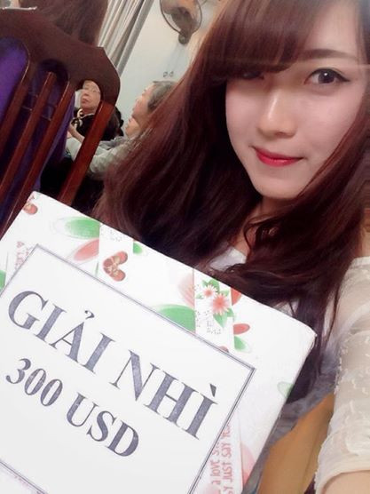 Chỉ qua một thời gian ngắn, trang cá nhân của cô giáo tuổi Mùi Thúy Ngân đã nhận hàng ngàn lời mời kết bạn từ cộng đồng mạng.