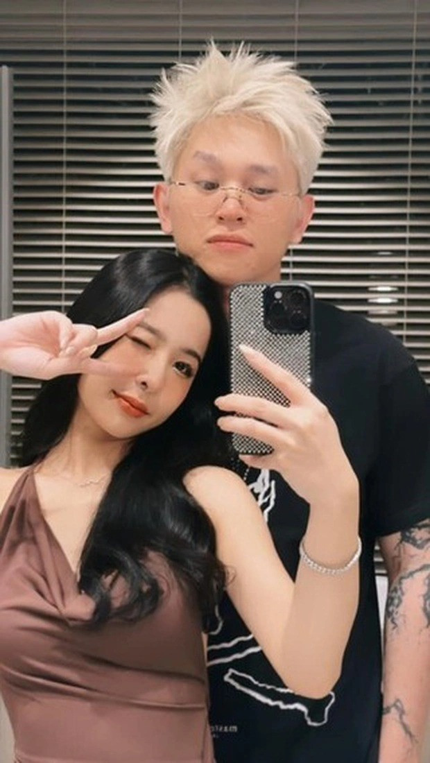 Tên tuổi của cô nàng SN 2001 gắn liền với nam rapper B Ray sau khi cả hai công khai chuyện tình cảm, thường xuất hiện cạnh nhau trong các sự kiện. Tuy nhiên, cả 2 đã đường ai nấy đi sau hơn nửa năm công khai.