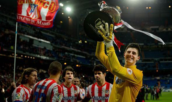 Thibaut Courtois (Bỉ, và Chelsea): Ngôi sao 22 tuổi ký hợp đồng với Chelsea vào năm 2011, nhưng khi đó Petr Cech vẫn đang đạt phong độ cao, nên Courtois được đem cho Atletico Madrid mượn. Tuy nhiên, thủ môn người Bỉ đã có một kỳ World Cup 2014 ấn tượng, và góp công lớn giúp CLB thủ đô Tây Ban Nha vào tới chung kết Champions League mùa trước. Chứng kiến phong độ của Courtois, Jose Mourinho đã quyết định gọi anh trở lại Chelsea làm người bắt chính ở mùa giải hiện tại.