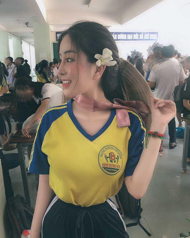 Cuộc "đấu khẩu" giữa Ngọc Trân và cư dân mạng đến nay chưa có hồi kết. Bởi vậy, câu hỏi Võ Ngọc Trân có phẫu thuật hay không vẫn chưa có câu trả lời.