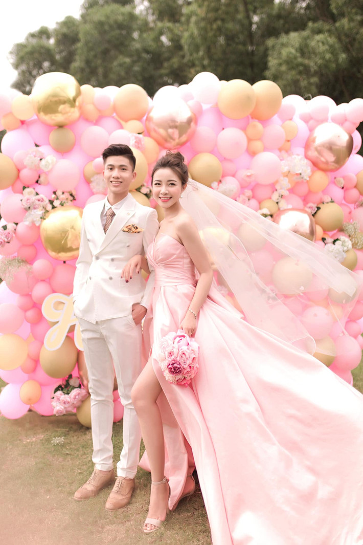 Quá bức xúc trước những tin đồn ác ý trên mạng xã hội, Nhật Linh gay gắt cho biết nếu có bằng chứng thì đứng ra nói chuyện còn nếu không thì để cho cả hai được yên.