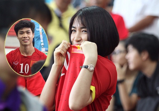 Trước nhiều áp lực từ phía dư luận ở thời điểm đó, cuối cùng Công Phượng và Hoà Minzy quyết định đường ai nấy đi. Anh chàng cầu thủ đã lựa chọn sự nghiệp thay vì tình yêu. Bản thân cô ca sĩ cũng cho biết mình đã suy sụp sau khi chia tay mối tình này.