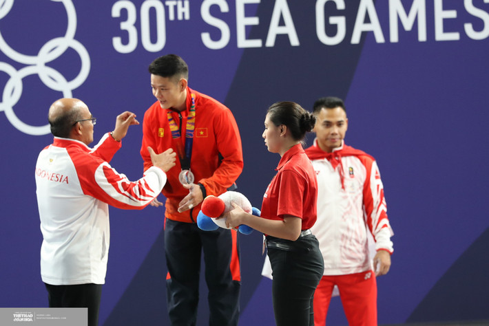 Ở mỗi địa điểm SEA Games đều bố trí mội đội lễ tân như vậy. Tuy nhiên đây là lần đầu tiên, đội ngũ ban tổ chức này được chú ý.