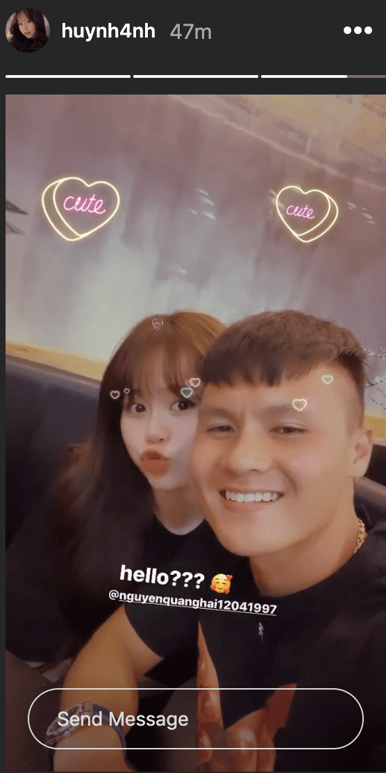 Dính tin đồn hẹn hò với nhiều hot girl sau khi chia tay nhưng Huỳnh Anh là người duy nhất được Quang Hải công khai mối quan hệ.