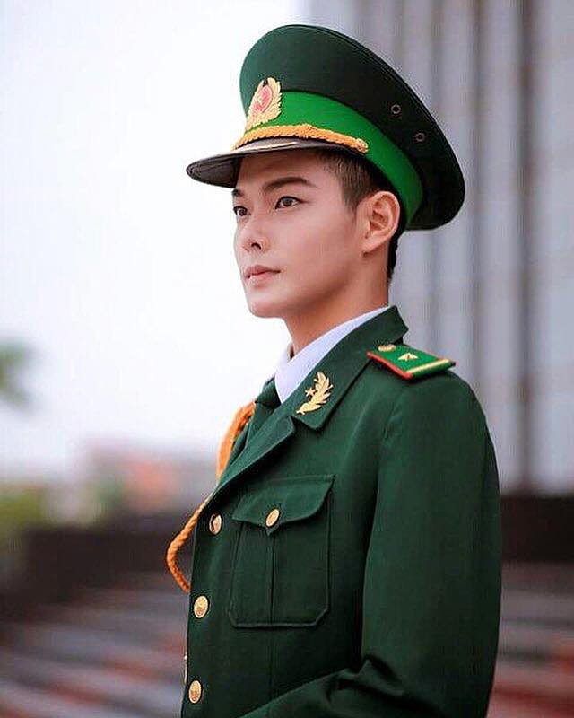 Chàng trai đó là Nguyễn Nam Giang (SN 1999, quê xã Hưng Chính, TP Vinh, Nghệ An).