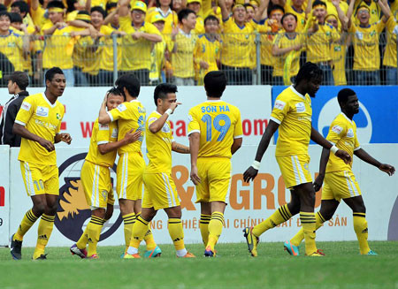 SLNA bước vào mùa giải V.League nào cũng được đánh giá khá cao về khả năng giành chức vô địch. Đội bóng xứ Nghệ dù đã mất những cầu thủ quan trọng như Công Vinh, Trọng Hoàng về Becamex Bình Dương nhưng vẫn là một thế lực không dễ bị bắt nạt ở V.League.