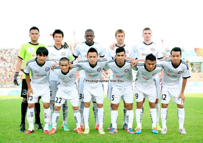  V.League 2014, dù chỉ về đích ở vị trí thứ 4 nhưng Đà Nẵng có khả năng chi phối mạnh mẽ kết quả cuối cùng. Đương kim vô địch Becamex Bình Dương sẽ không đăng quang năm ngoái nếu Đà Nẵng không đánh bại hoặc bị cầm hòa bởi Hà Nội T&amp;T. Nhưng Đà Nẵng đã dứt tình anh em để thi đấu sòng phẳng với Hà Nội T&amp;T giúp Bình Dương đăng quang.