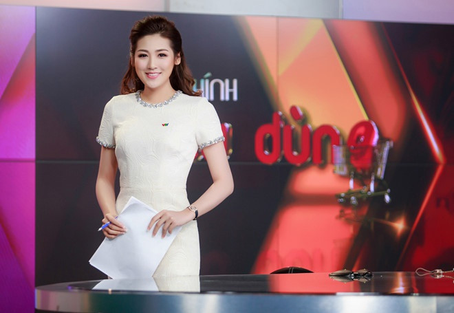 Dương Tú Anh (sinh năm 1993) trở thành Á hậu Việt Nam 2012 khi đang là sinh viên năm 2, Học viện Báo chí và Tuyên truyền. Trước khi trở thành á hậu, Tú Anh đạt danh hiệu á khôi trong cuộc thi Press Beaty 2012 - Tài sắc nữ sinh báo chí.