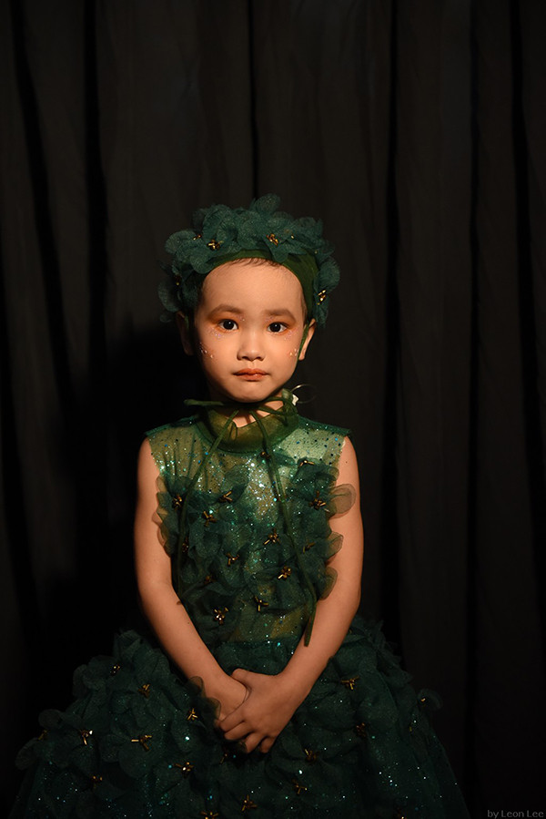 Dù mới 4 tuổi nhưng Hà My (quê Sơn La) đã phải chống chọi với căn bệnh ung thư máu quái ác suốt 2 năm nay. Mẹ của cô bé cho biết, bệnh tình càng ngày càng chuyển biến xấu, khó điều trị, khả năng ghép tuỷ có lẽ cũng không thực hiện được.