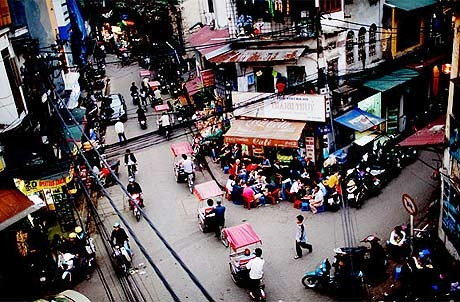 Ngày mùng 8/3 năm nay lại rơi vào cuối tuần nên chắc chắn khu vực phố cổ sẽ có rất nhiều hoạt động và chương trình để 2 bạn có thể tham gia.