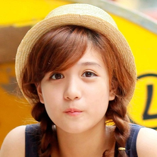Trâm Anh, Yoona phiên bản Việt, là hot girl có đôi mắt biết cười siêu dễ thương.