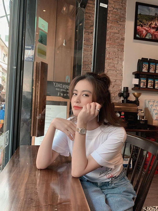 13 năm sau khi tập đầu tiên của " Nhật ký Vàng Anh" lên sóng, giờ đây Hoàng Thùy Linh được khen ngày càng xinh đẹp, gợi cảm. Đặc biệt, sự nghiệp âm nhạc của cô thăng tiến với nhiều dấu ấn, sản phẩm chất lượng như Để Mị nói cho mà nghe, Duyên âm, Kẻ cắp gặp bà già.