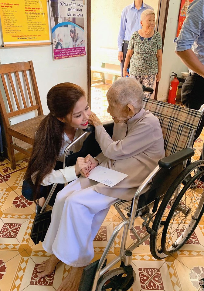 Ngoài ra, Tuệ Nghi còn là đại sứ của những dự án cộng đồng trong và ngoài nước.