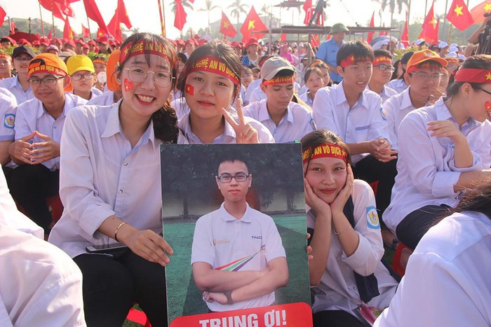 Kết quả vô địch của Thế Trung khiến nhiều CĐV và thầy cô, gia đình ở quê nhà tự hào.