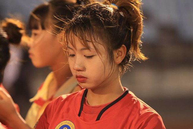 Duyên cho hay, nếu sau này không thể tiếp tục theo đuổi sự nghiệp cầu thủ, cô muốn trở thành một HLV giỏi để có thể dẫn dắt, đưa thế hệ tương lai của bóng đá Việt Nam phát triển hơn.