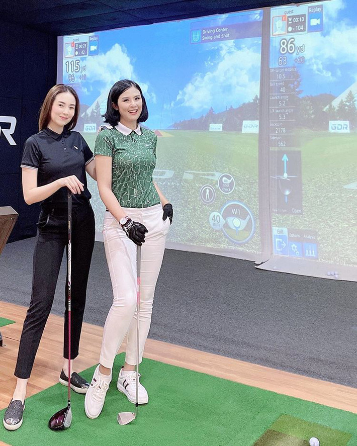 Vốn được coi là một trong những MC, BTV nổi bật nhất nhì đài VTV, Mai Ngọc luôn gây ấn tượng với khán giả nhờ lối dẫn duyên dáng, linh hoạt và ngoại hình xinh đẹp, thanh lịch. Đặc biệt, vẻ ngoài lúc nào cũng rất chỉn chu và cực sáng hình của Mai Ngọc chính là điểm khiến nhiều người nhớ về cô hơn.