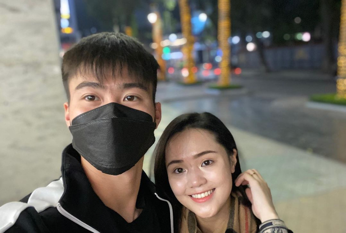 Hiện tại, Duy Mạnh đang phải điều trị chấn thương đầu gối nghiêm trọng sau va chạm ở trận Siêu cúp Quốc gia với TP HCM. Dự kiến anh sẽ phải nghỉ thi đấu dài hạn.