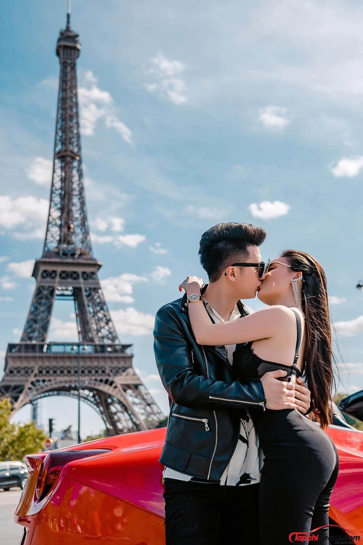 Không như những bộ ảnh cưới khác, cặp đôi Hà My - Trọng Hưng chọn cho mình outfit cool ngầu và tạo hình cá tính.
