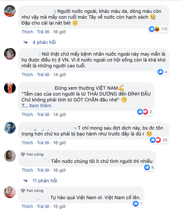 Bên dưới phần bình luận, dân mạng đã bày tỏ sự xúc động, cảm phục trước tinh thần quyết tâm đẩy lùi dịch bệnh của Nhà nước và y, bác sĩ. "Chúng tôi tuy không giàu, kinh tế có thể chưa phát triển thế nhưng chúng tôi tự hào bởi đất nước có truyền thống nhân ái cao cả. Tiến lên, Việt Nam" - Dân mạng bình luận.