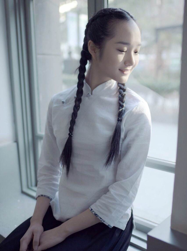 Sở hữu lợi thế ngoại hình cùng với khả năng diễn xuất, cư dân mạng tin chắc rằng hot girl xinh đẹp, tài năng này sẽ ngày một tiến xa.