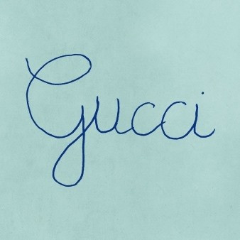 Mới đây, người dùng mạng xã hội phát cuồng với trend Gucci, khắp trên các diễn đàn đều xuất hiện hình ảnh dòng chữ nguệch ngoạc trên nền phông xanh không thể xấu hơn. Được biết trào lưu này xuất hiện khi hãng thời trang nổi tiếng thế giới Gucci thay bộ ảnh đại điện và hình bìa .