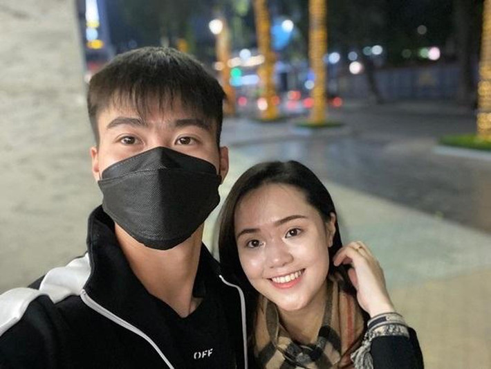 Sau những tin đồn thất thiệt về rạn nứt hôn nhân, Quỳnh Anh và Duy Mạnh đã chăm chỉ tương tác trở lại, hài hước bình luận qua lại như chưa từng có chuyện gì xảy ra.