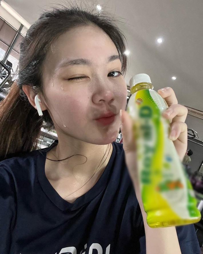 Song, cô cho hay sẽ không gia nhập showbiz mà tập muốn tập trung tập luyện, thi đấu để đạt thành tích cao.