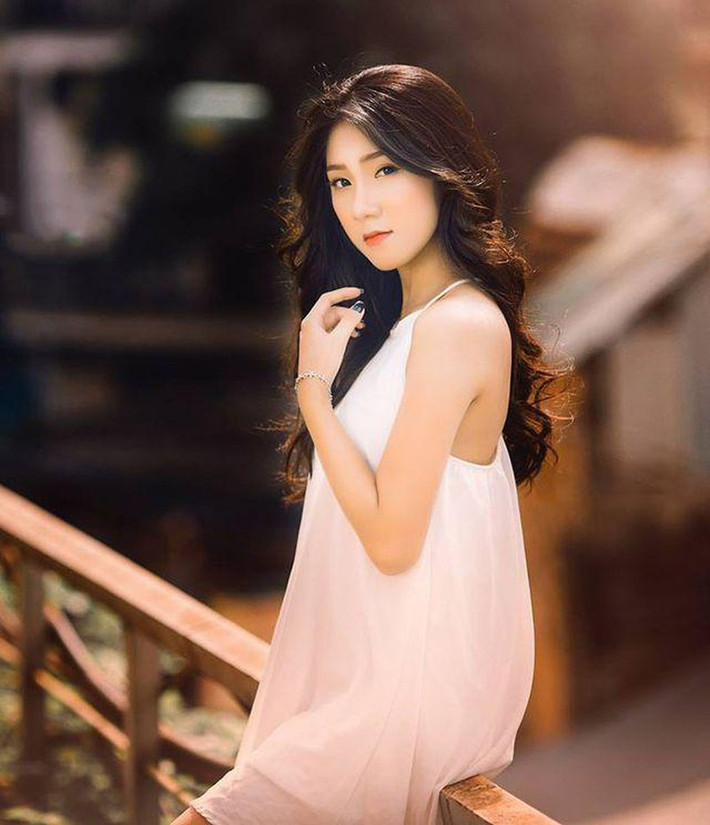Mục tiêu của nữ sinh này đặt ra cho mình chính là đạt kết quả học tập tốt, tham gia các hoạt động và luôn sống vui vẻ, hạnh phúc với những gì mình đang có.