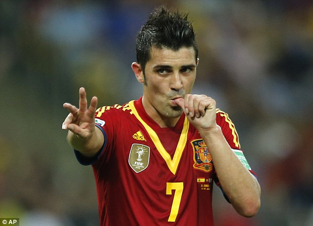Sau kì World Cup 2014, Villa cũng đã chính thức nói lời chia tay với ĐT Tây Ban Nha. Đã ở bên kia sự nghiệp, Villa muốn nhường vị trí của mình cho những tài năng trẻ.