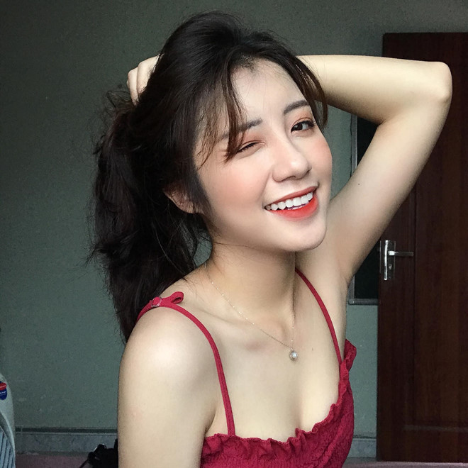 Ngoài đam mê mẫu ảnh, Oanh còn thích nhảy và diễn xuất. Gái xinh ĐH Thăng Long từng thử sức trong một bộ phim ngắn trên mạng. Trong tương lai, cô mong muốn theo đuổi lĩnh vực mẫu ảnh chuyên nghiệp.
