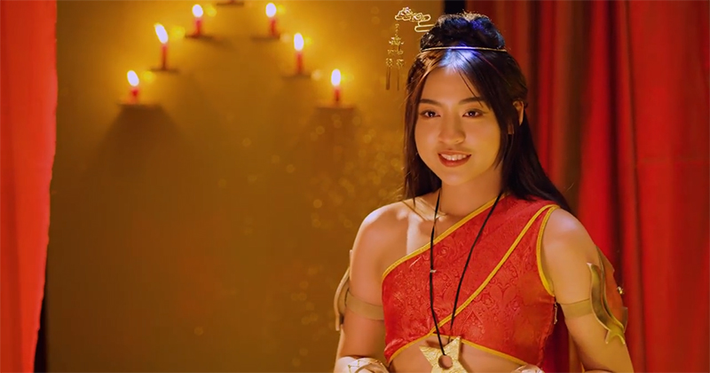 Không chỉ có vậy, Trần Thanh Tâm còn được ví như nữ đô vật vì phần vai và bắp tay khá to. Trong khi trước đó, cô nàng cho biết đã giảm cân thành công từ 65kg xuống còn hơn 50kg.