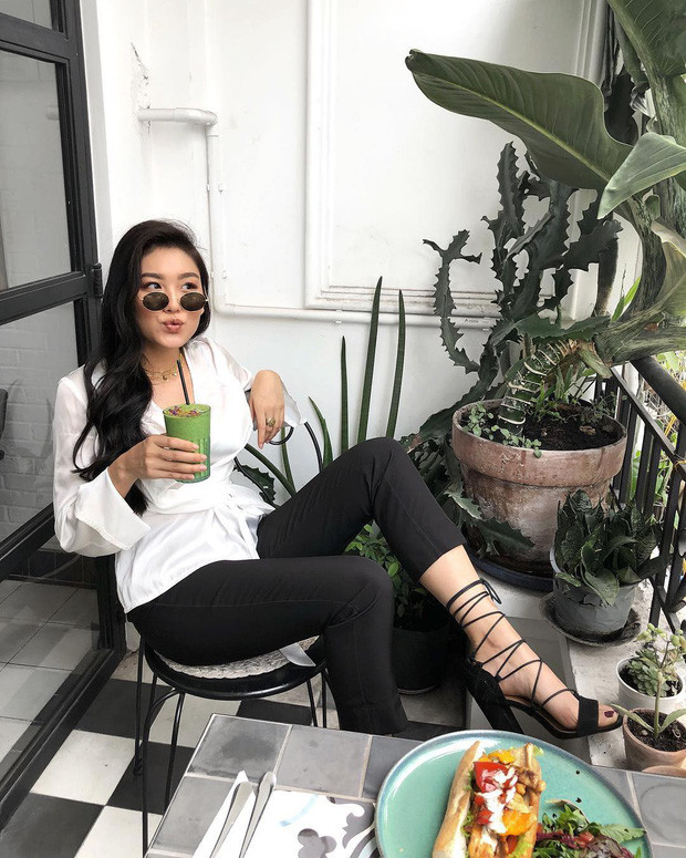 Tốt nghiệp ngành thời trang, Thảo Nhi phủ đầy Instagram của mình bằng những hình ảnh thể hiện cách phối đồ đẳng cấp mang chất riêng của cô nàng.