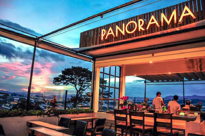 Panorama được mệnh danh là "quán cafe lửng lơ giữa trời".