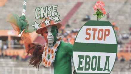 Đại dịch Ebola gây ảnh hưởng trầm trọng đối với bóng đá châu Phi, dẫn đến kết quả FIFA thay điểm điểm tổ chức giải CAN 2015 (Guinea Xích Đạo thay vì Morocco).