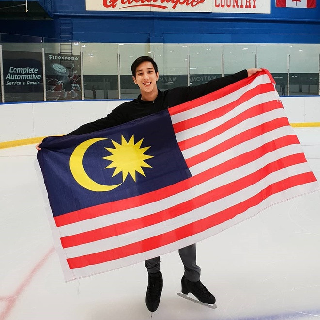 Julian Yee Zhi-Jie (SN 1997) là đại diện của Malaysia tham dự SEA Games 30 bộ môn trượt băng nghệ thuật nam.