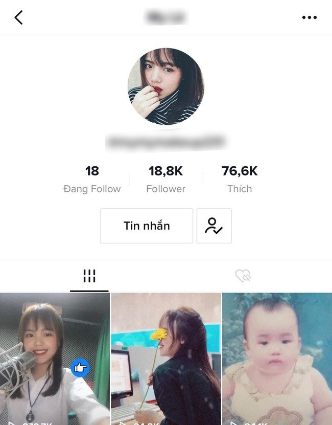 Mới đây, trên một nền tảng mạng xã hội chia sẻ video, nhiều cư dân mạng đã phát hiện ra tài khoản có tên My Lê. Theo đó, cô gái này đã ghi lại một số video thu tiếng tổng đài điện thoại. Ngay từ khi giọng nói của cô gái cất lên với câu nói quen thuộc: “Quý khách đang gọi đến tổng đài hỗ trợ dịch vụ di động…” thì dân tình đã không khỏi rần rần, liên tục đổ xô vào xem.