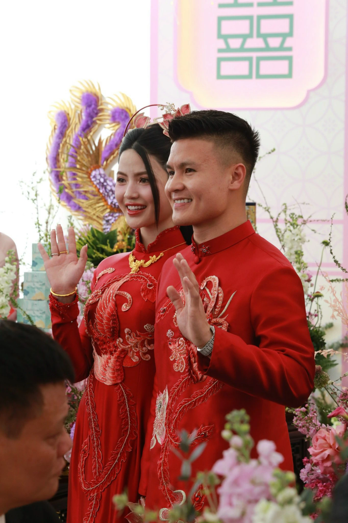 Chắc chắn đám cưới của tiền vệ đội tuyển Việt Nam sẽ nhận được rất nhiều sự quan tâm của người hâm mộ, giới truyền thông, đặc biệt là sự tham dự của rất nhiều cầu thủ nổi tiếng